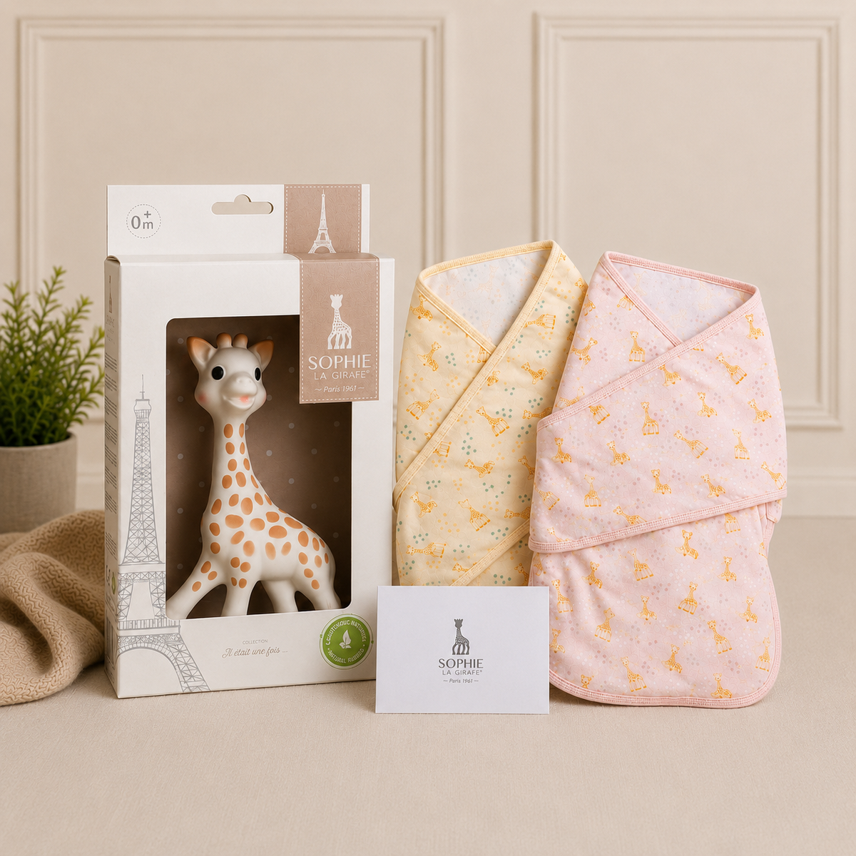 Sophie la girafe Teether & BabyBliss Sleepwear SAVER Bundle (PY)