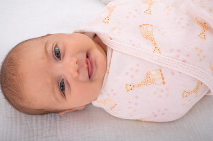 Bliss Snug: Set of 2 Swaddles Sophie la girafe/ Stars, Pink