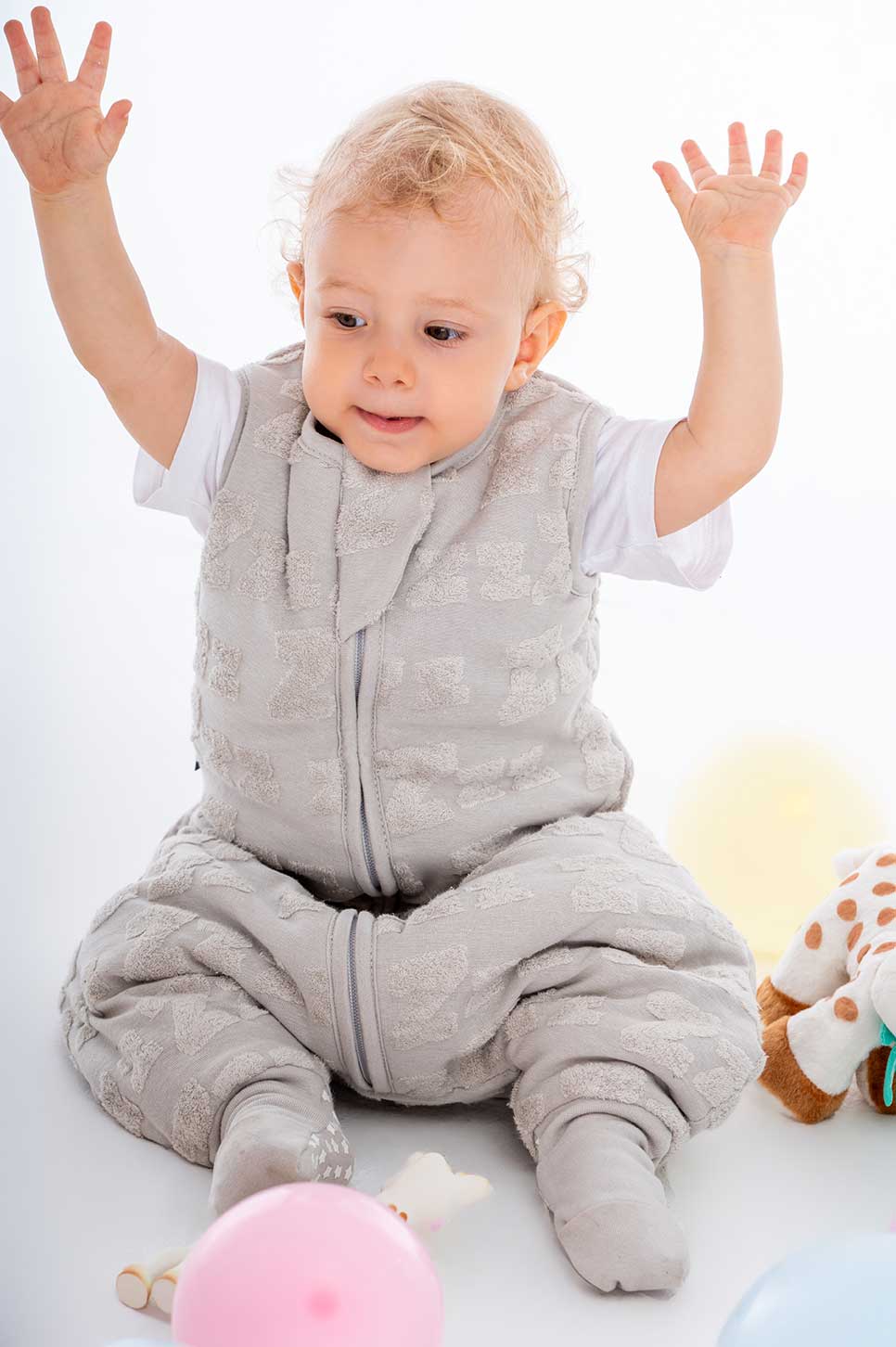 Bliss Jump, Sleeping Bag with Legs, 2.5 TOG, 6-18 months, Dreamy Zzz, Tufted Grey